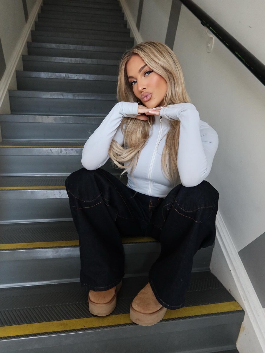 karmen petrovic 🗡 tweet media