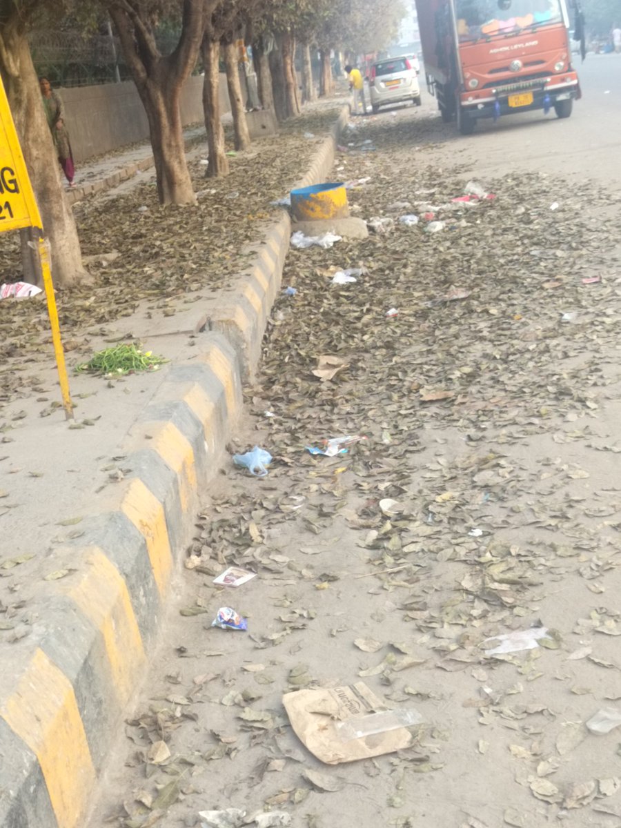 Noida Voice 🇮🇳 tweet media