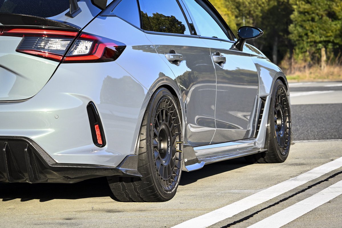 UNPARALLELLED tweet media