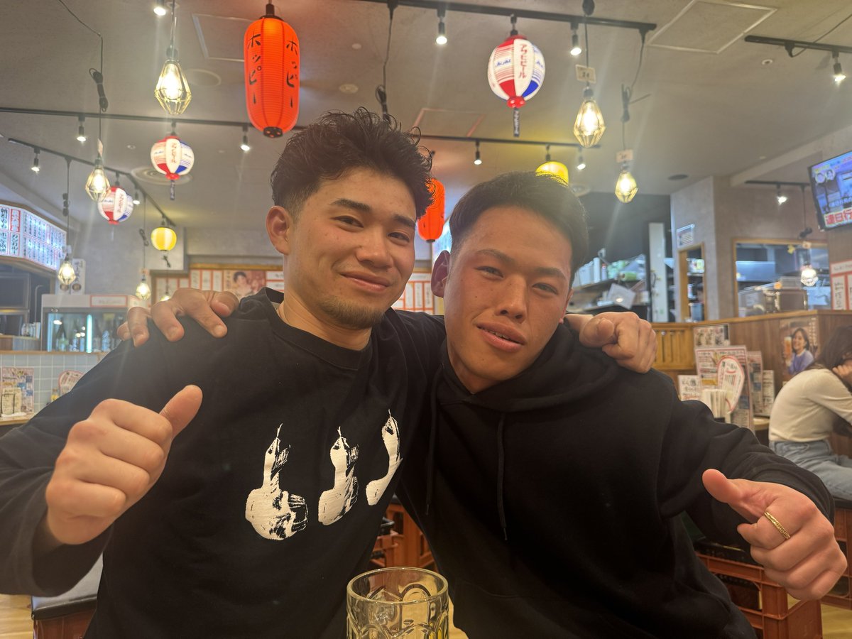 44doggytee's tweet photo. Brozと昼からサンデー
#阪神タイガース　#花粉症 https://t.co/qkZVYMtE0T