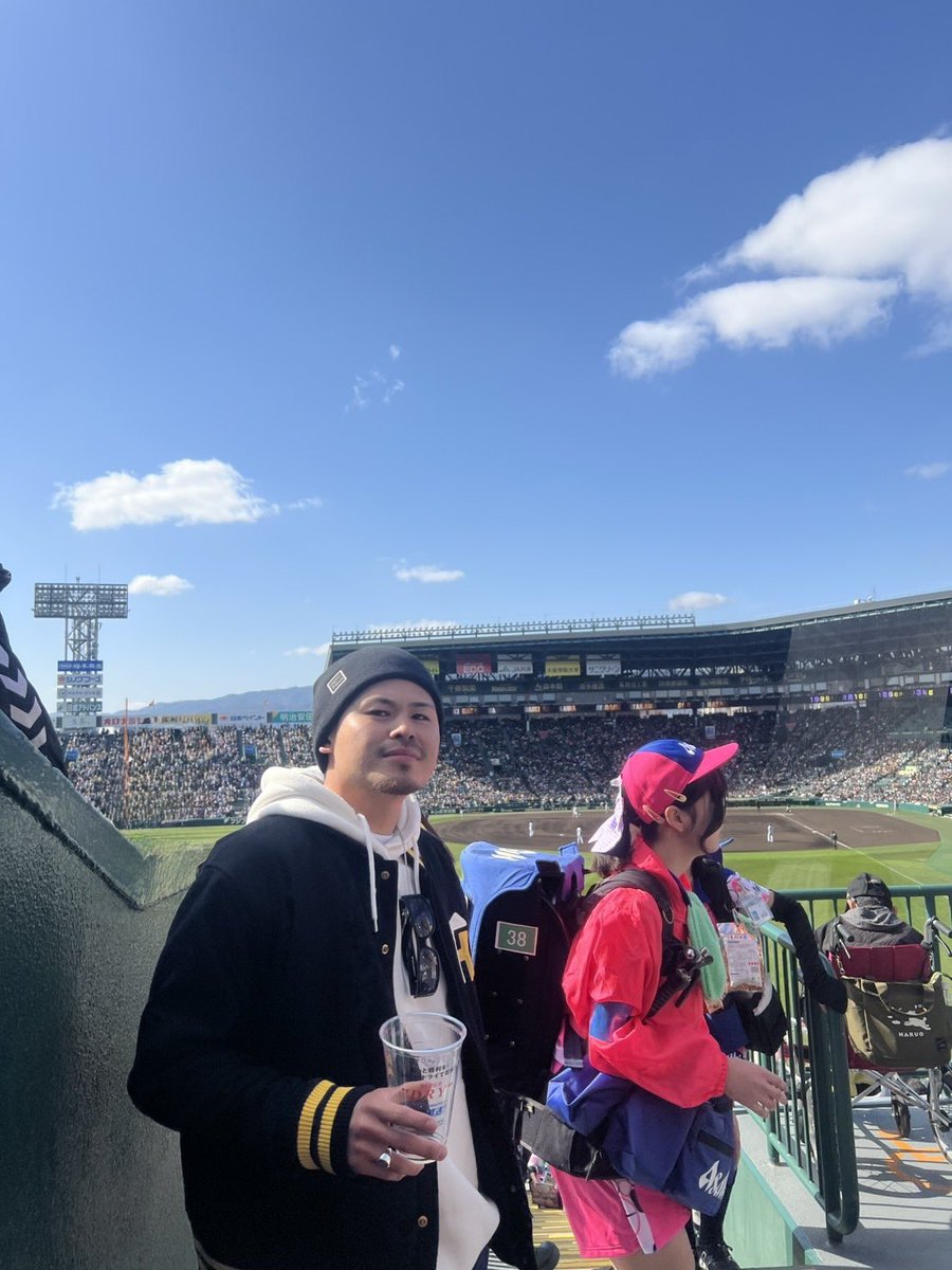 44doggytee's tweet photo. Brozと昼からサンデー
#阪神タイガース　#花粉症 https://t.co/qkZVYMtE0T