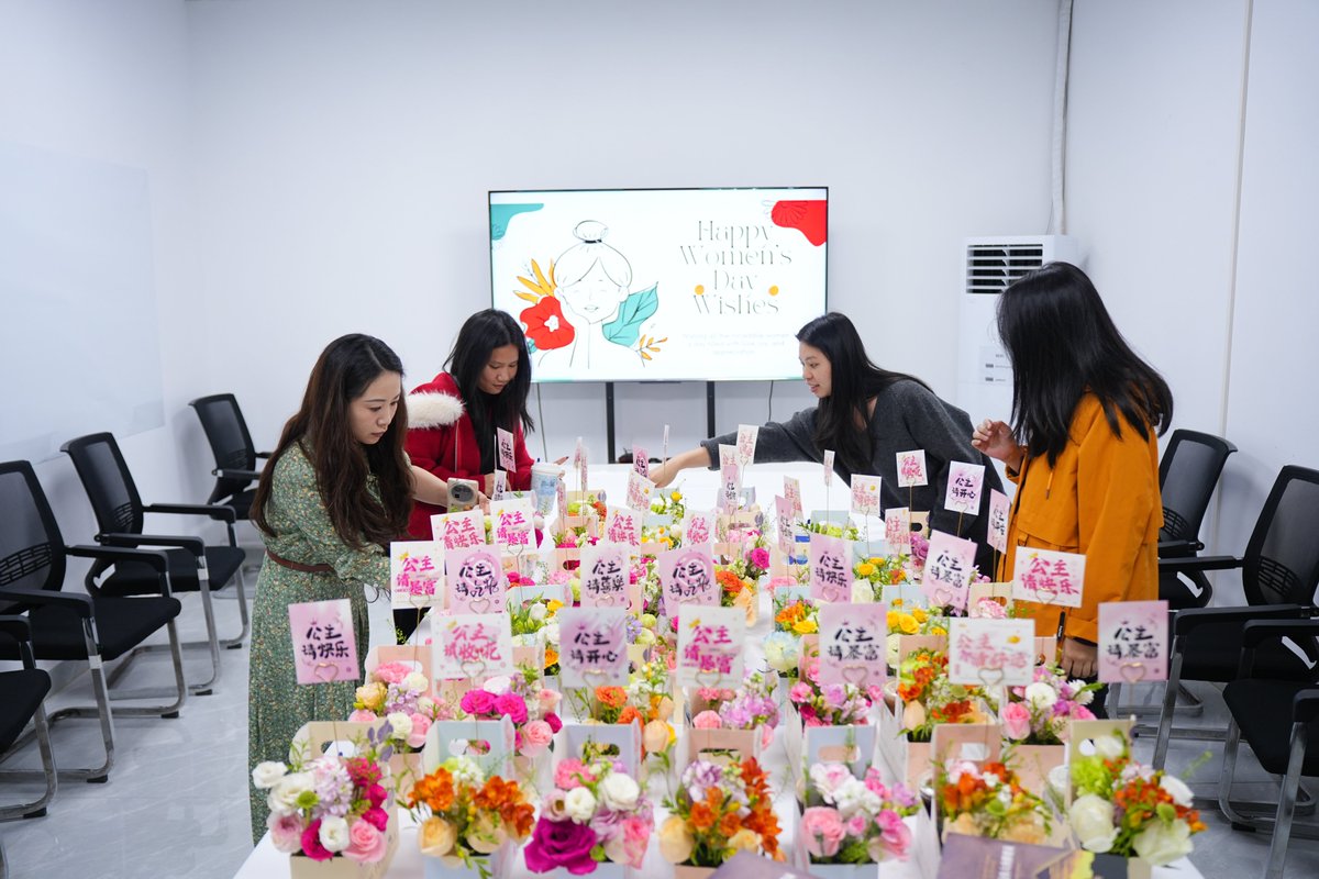 GdPrototyping's tweet photo. 🌸Happy International Women's Day🌸
May every woman be true to herself, bravely pursue the light, and shine her own light in every corner of the world. Today, let's cheer for all brave, independent, and ever-moving women!
Happy International Women's Day to all our female friends! https://t.co/MBRgeREKH8