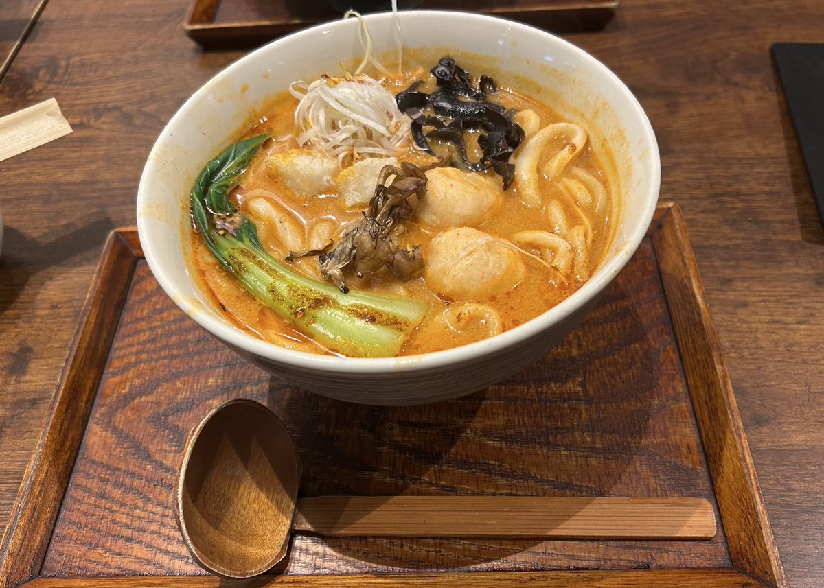 manadayo0624's tweet photo. @kazune48hare いつもラーメンTLに貢献しております今日もラーメン！

...と見せかけてうどんです🍜 https://t.co/0unEtrirC4