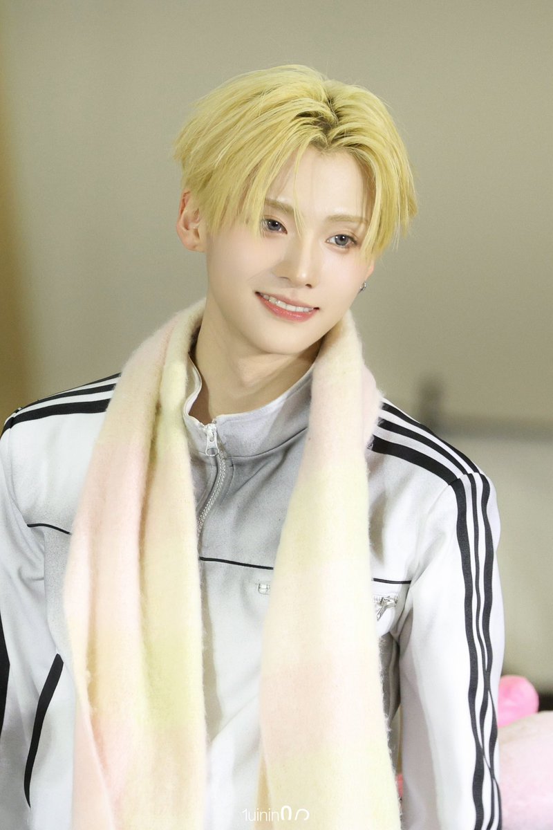 Rowan508 tweet media