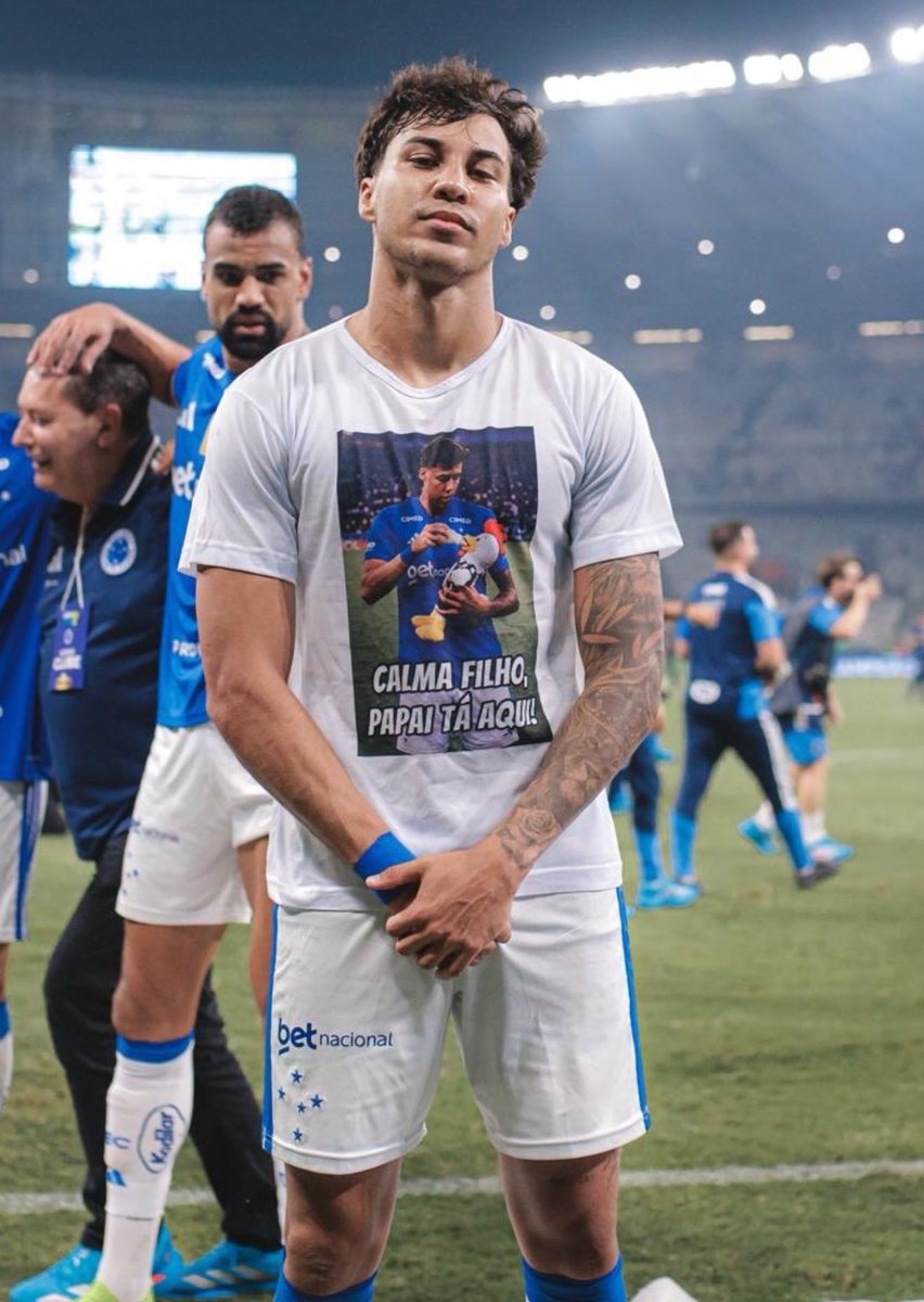 uaitavares's tweet image. AURA