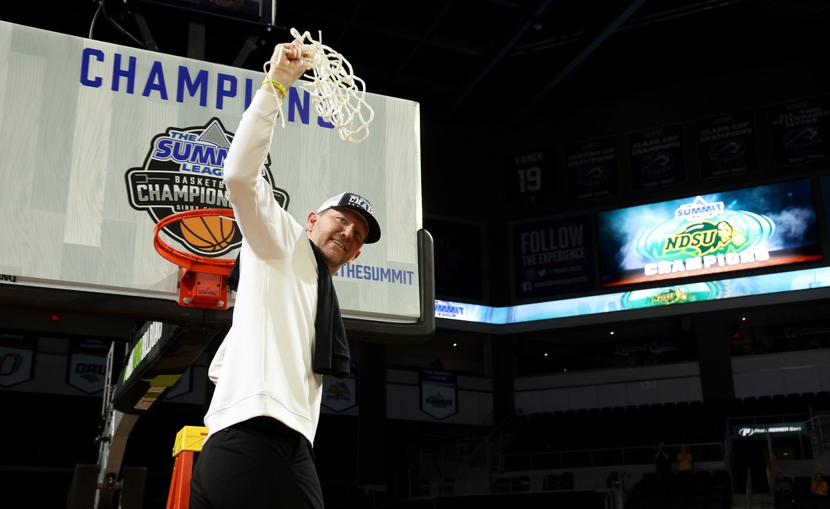 Summit Hoops tweet media