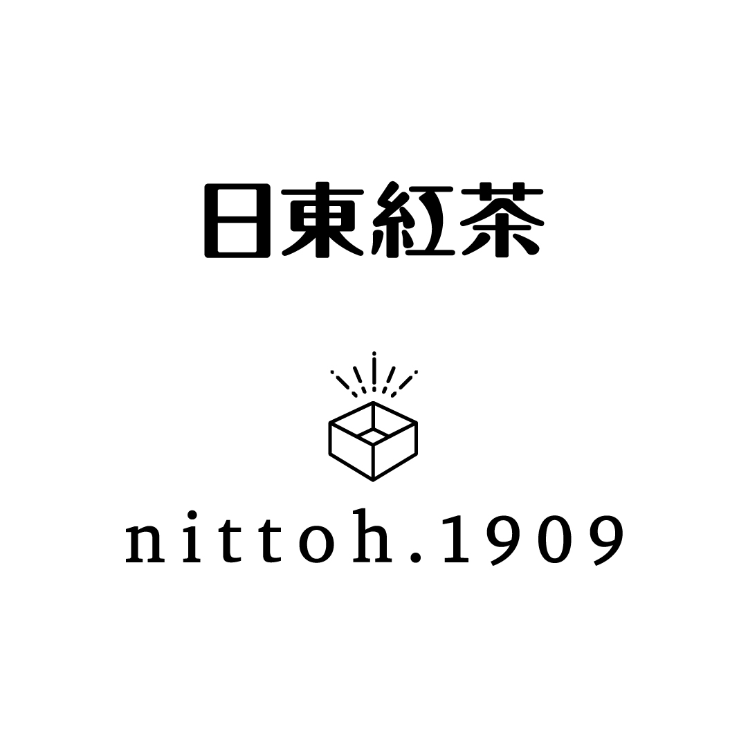 DAIKANYAMATSITE's tweet photo. 【フェア告知】3.20-4.07
#日東紅茶 100周年記念
日東紅茶の気軽さとnittoh.1909の特別感、
どちらも楽しむポップアップショップ
#SPRINGSWING 期間中、代官山 蔦屋書店 3号館1階料理フロアでは、2027年で100周年を迎える日東紅茶が、nittoh.1909とともに"日常"と"こだわり"、どちらも味わうことができる19日間の展示販売を行います。
おなじみの「#デイリークラブ」をはじめとする日東紅茶の商品に加え、独自の抽出方法で丁寧に仕上げた、香り高いコールドブリュー和紅茶など、心の贅沢を提供する nittoh.1909 商品を組み合わせてご紹介。 紅茶の気軽な楽しみ方から、その奥深い魅力まで、商品とともにお届けします。
また、期間中の3月28日(土)~3月29日(日)には、同じく日東紅茶が手掛ける、ダルメシアンが目印のおいしい紅茶とアイスのキッチンカー「ダルメシアンズ」を代官山T-SITEの屋外(メインストリート)で出展いたします。
▼詳細はこちら
https://t.co/YySj7EI2pI
<日東紅茶とは>
三井農林株式会社が展開する「日東紅茶」は、日本で最初の国産ブランド紅茶「三井紅茶」として1927年に誕生。その後、「日東紅茶」に改称し、「紅茶の美味しさを、もっと多くの方に伝えたい。」、「安心の品質を、もっと手頃な価格でお届けしたい。」という思いから、国内への紅茶の普及に努めてまいりました。現在も時代の変化に合わせ、紅茶だけにとどまらない『TEA』の持つ多様性を活かし、次々と新しいラインナップを送り出しています。