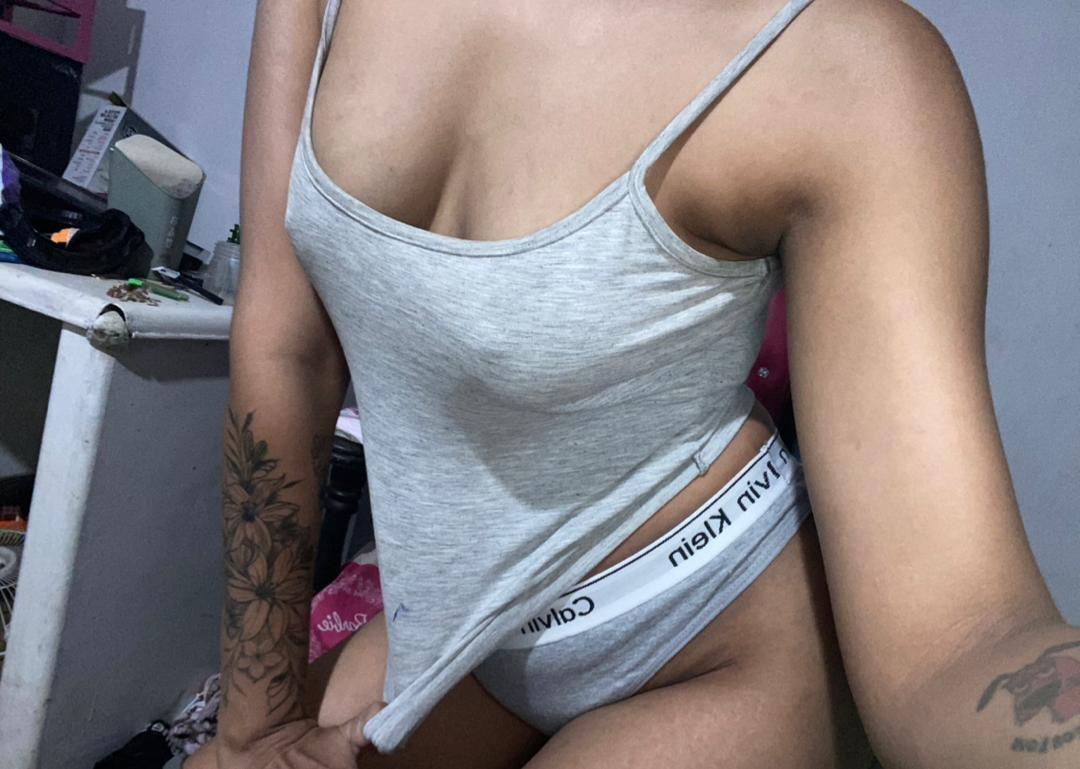 Parejitahot023 tweet media