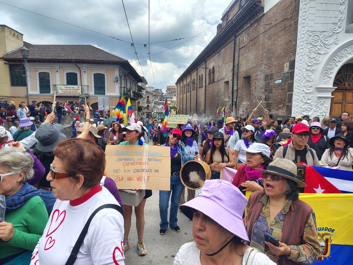 #8M2026 hoy miles de mujeres alzamos nuestra voz , por nuestros derechos, por la vida de las que ya no están con nosotras, por los atropellos del  desgobierno de Noboa contra las mujeres, las estudiantes, las pacientes, adultas mayores que día a día deben luchar para sobrevivir!