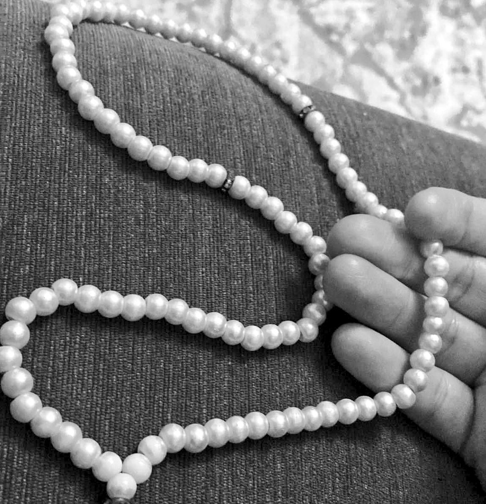 فَلَٓا اُقْسِمُ بِالْخُنَّسِۙ

Andolsun, bir görünüp bir sinenlere, akıp gidip kaybolanlara, (15-16)

Hamd olsun ağaran..  sabahın sahibine...🤲