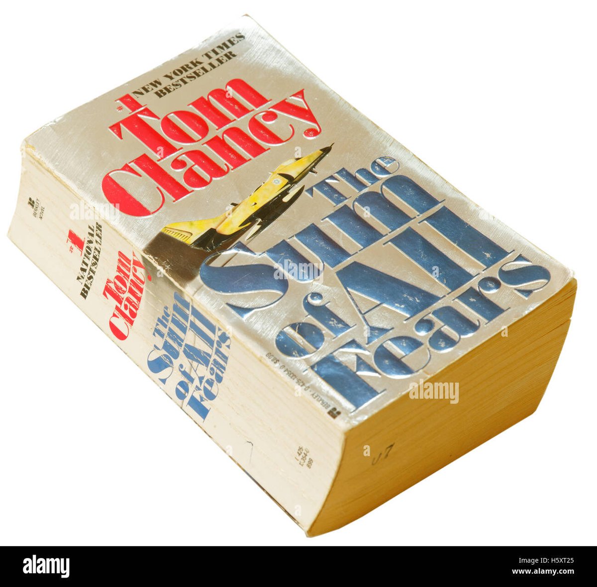 TheHuntForTomClancy tweet media