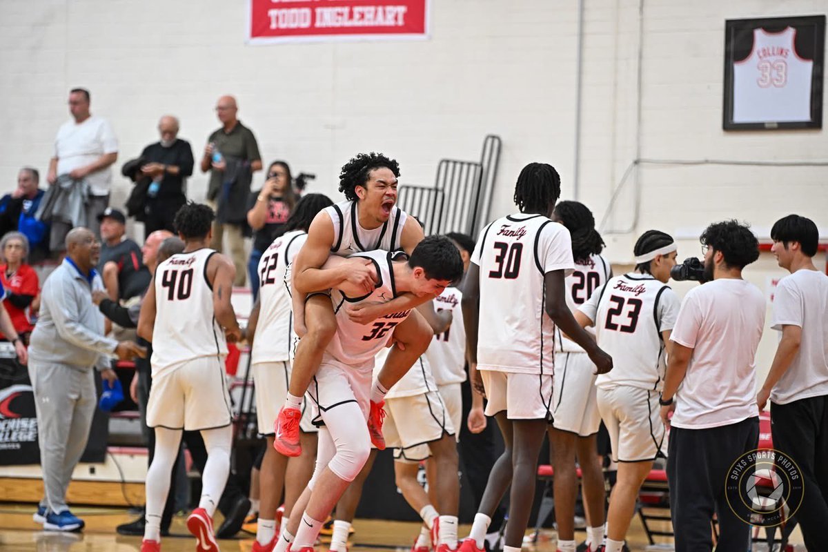 mccaa4mayor's tweet photo. Huge congratulations to Coach Jerry Carillo and the entire Cochise College Basketball team on winning the NJCAA Region 1 Championship against the College of Southern Nevada Coyotes!

Sierra Vista and all of Cochise County is cheering you on. We are SO proud of you! https://t.co/LjdEKsZPKQ