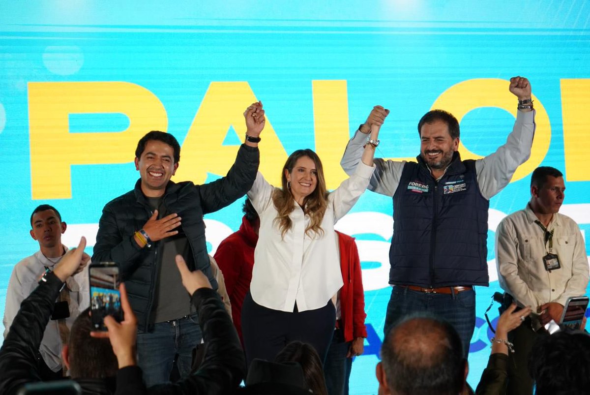 ¡Gracias a los más de 3 M de colombianos que votaron la lista al senado del <a href="/CeDemocratico/">Centro Democrático</a>!

¡Felicitaciones a <a href="/Danielbricen/">Daniel F. Briceño</a> por ser el congresista más votado del país!

¡Y felicitaciones a <a href="/PalomaValenciaL/">Paloma Valencia L</a> por ganar una consulta con 5,8 M de votos!

¡Vamos por la presidencia!