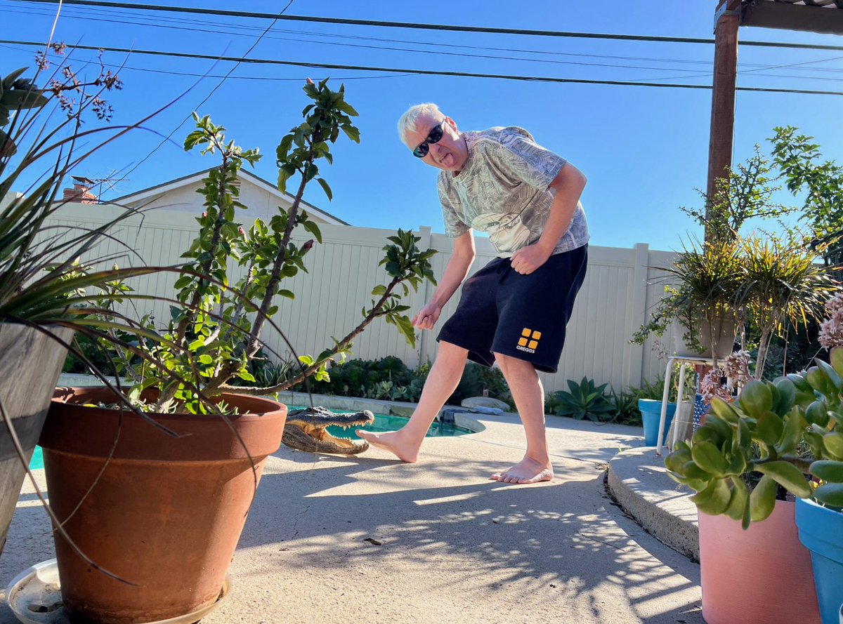 おはようございます、営業開始です。本日もどうぞ宜しくお願い致します。

CHAOS U.K / FUK /SCUMPUTERのGabbaが永眠されました。

まだまだこれから素晴らしいパフォーマンスを観せてくれるはずだったのに本当に悲しい。

謹んで御冥福をお祈りします。

本当に出会えて良かった！

Thank you Gabba!