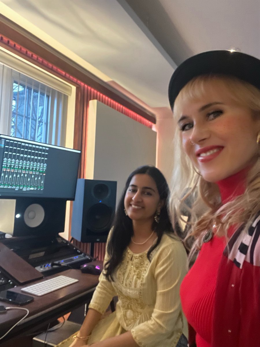 Jennie Laws tweet media