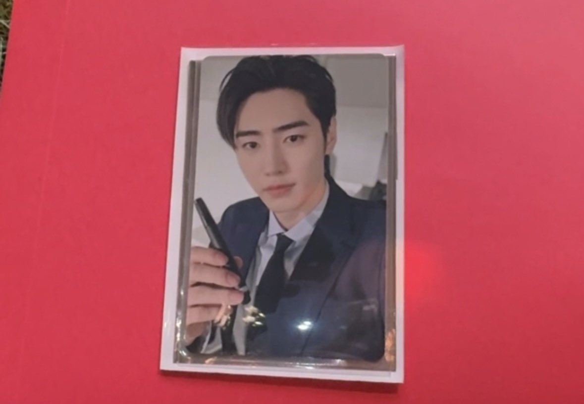 bora🦋 tweet media