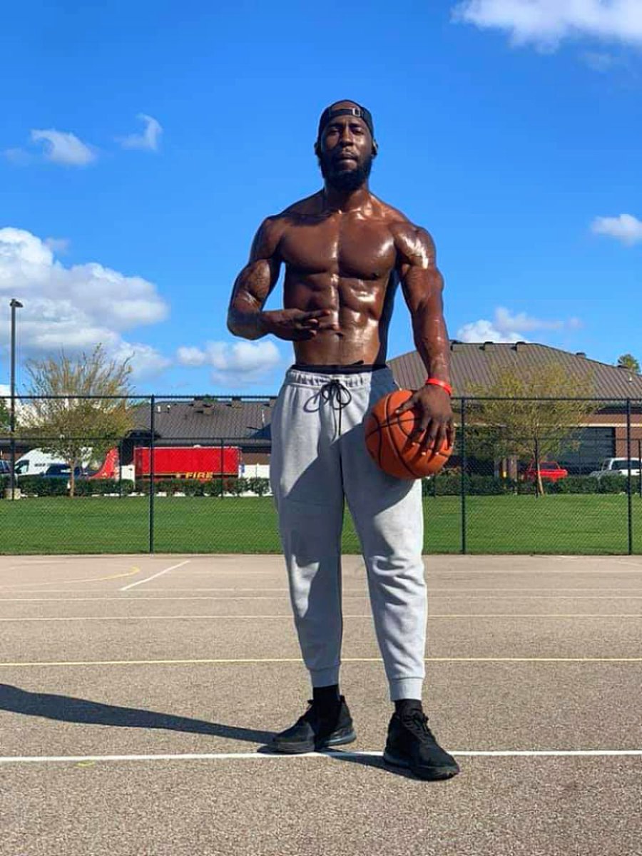 bowenb23king's tweet image. Got a chance to play basketball today #cardio