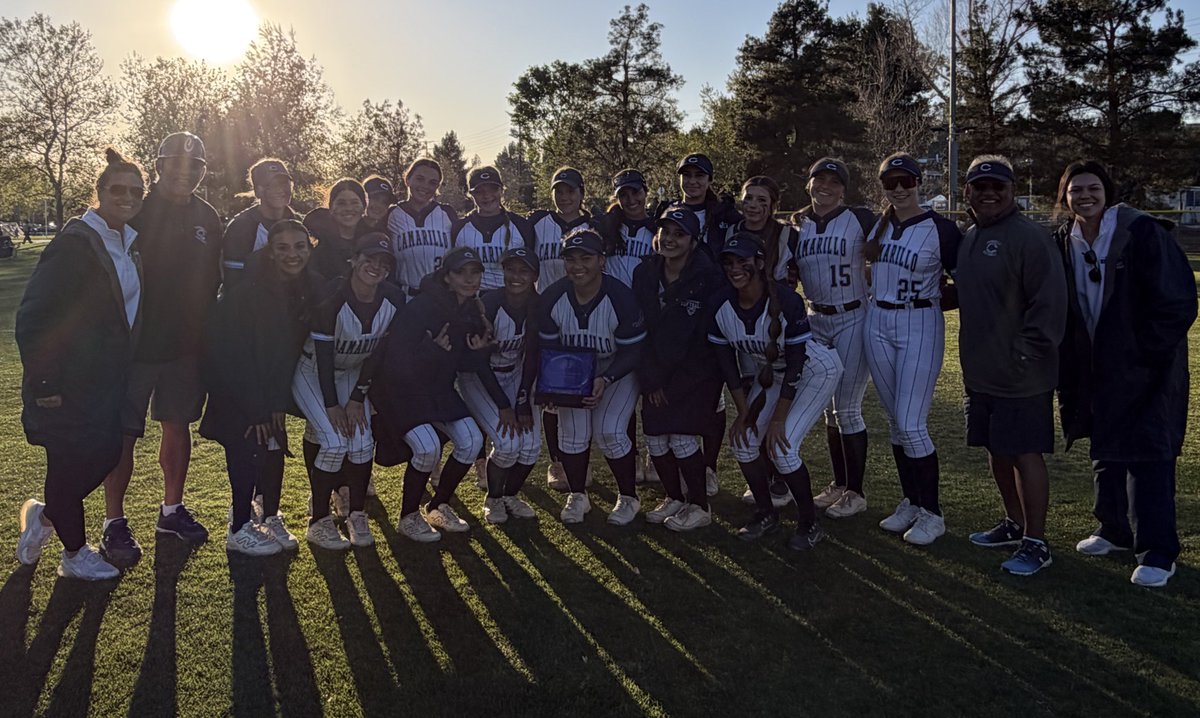 scorpssoftball's tweet photo. Scorps had an amazing Saturday beating Hart 9-5 and Paraclete 10-0 in the Championship Game of the Hart Tournament.

Next up:
Tuesday vs. Sierra Canyon @ home
Thursday @ Thousand Oaks
⏰ 3:30

@vcspreps @CamHighAthletic @CamarilloAcorn https://t.co/eBnJAqAvzw
