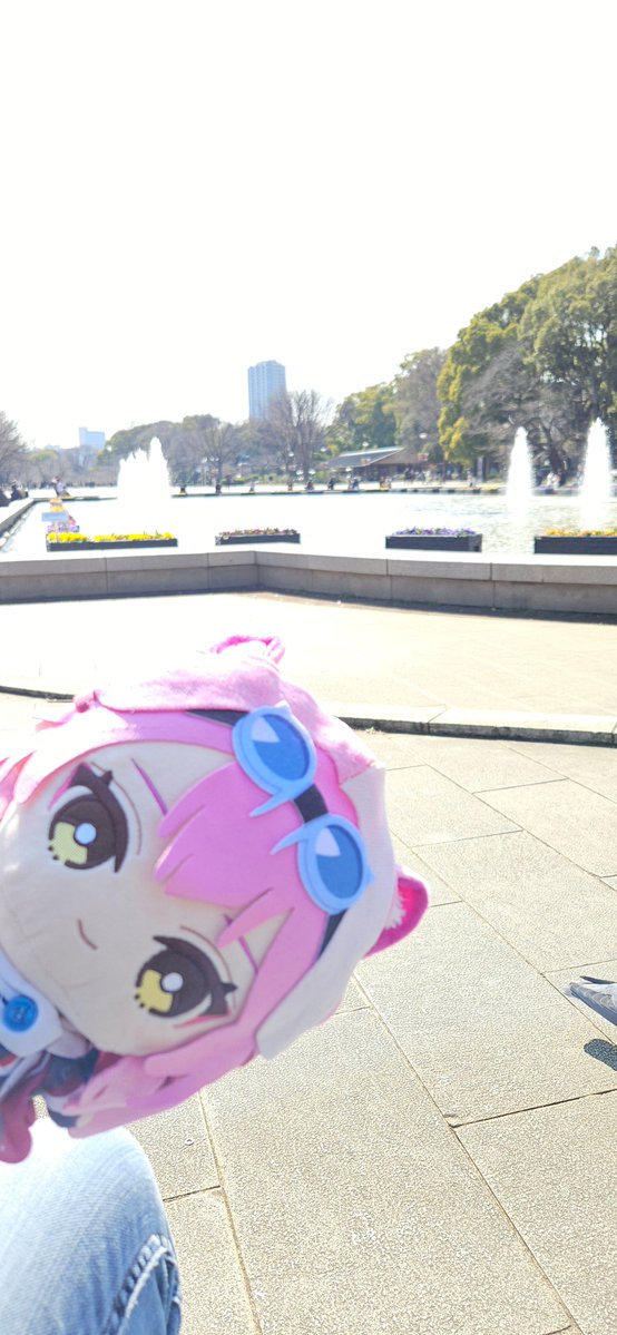 BEEG cat visiting BEEG park! (Ueno Park)

#CiaoRaora