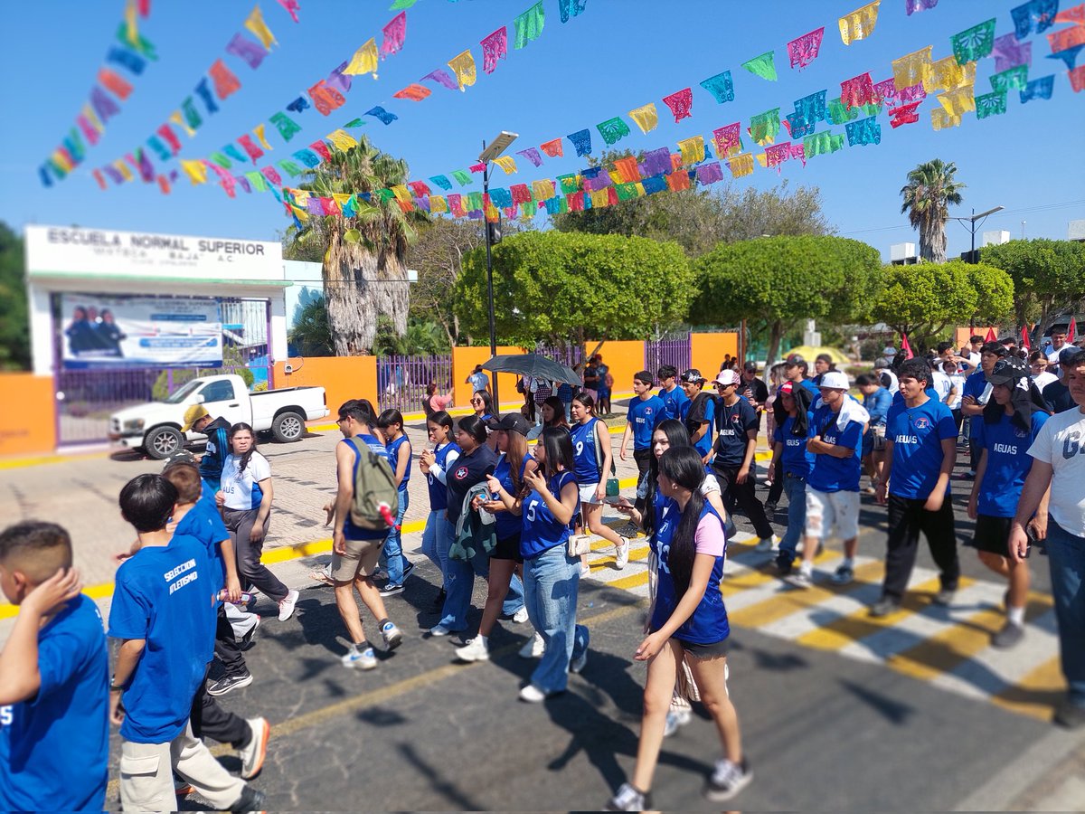 Aquí les compartimos algunas fotos de los fenerianos durante su participación en la inauguración de la XXII Espartaqueada Deportiva Nacional 🔥

#DeporteParaMexico #espartaqueadadeportiva2026