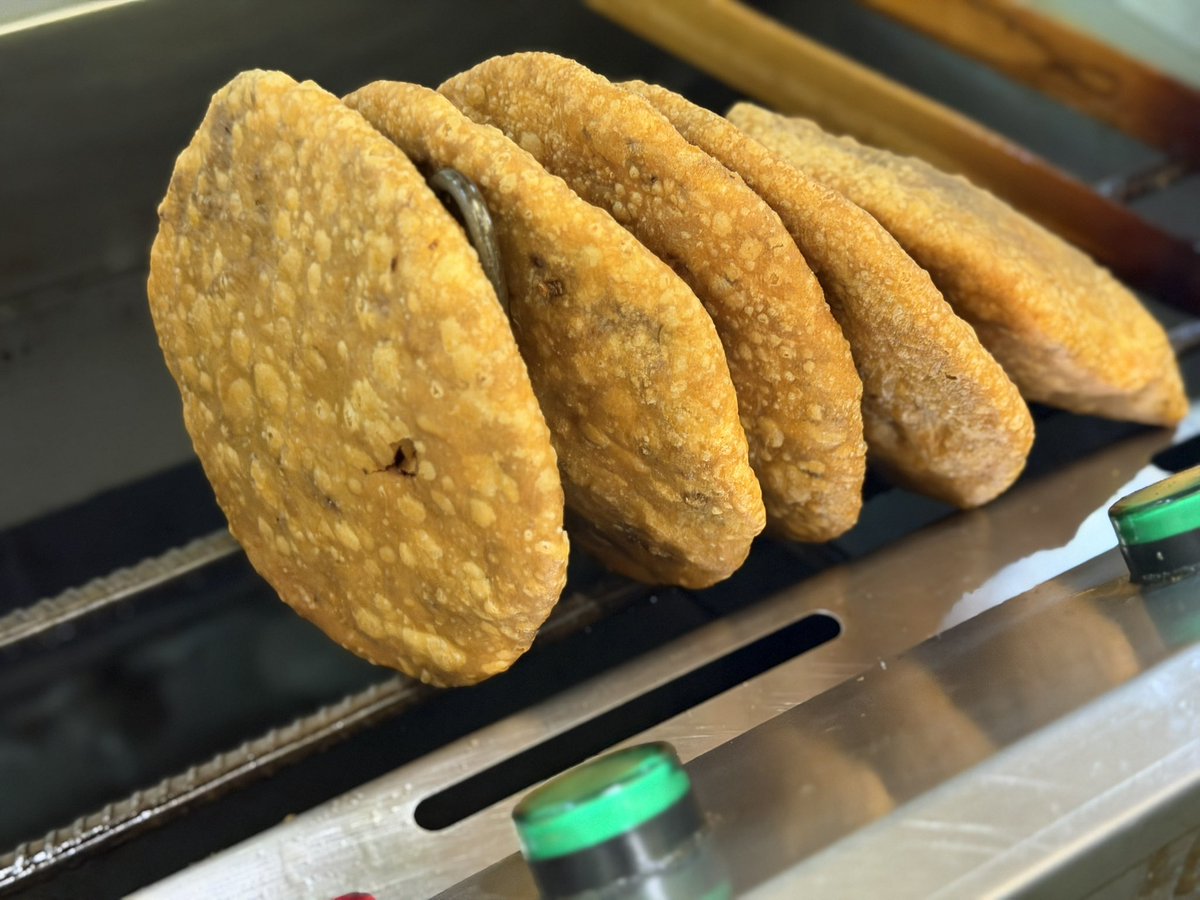 ワイタト tweet media