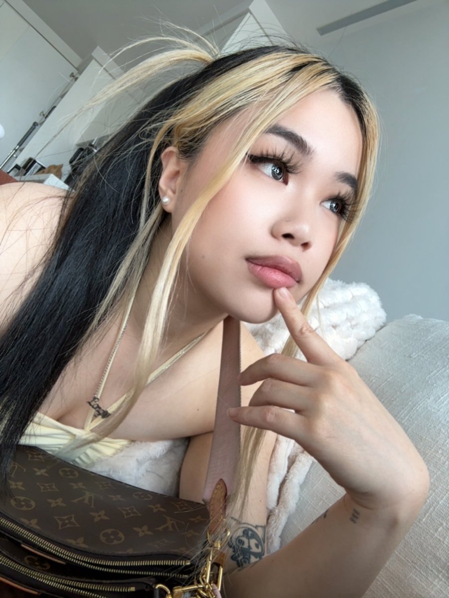 kimmy 🦋 tweet media