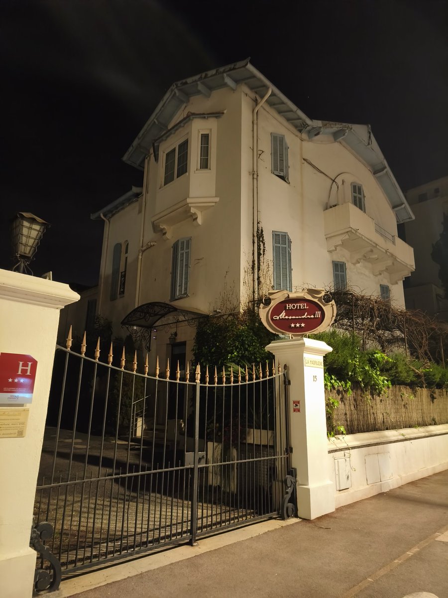 Michel de Cannes tweet media