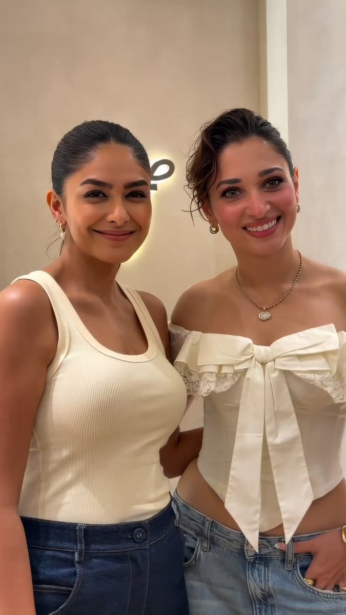 Mrunal Bi Pottachi😍💥 tweet media