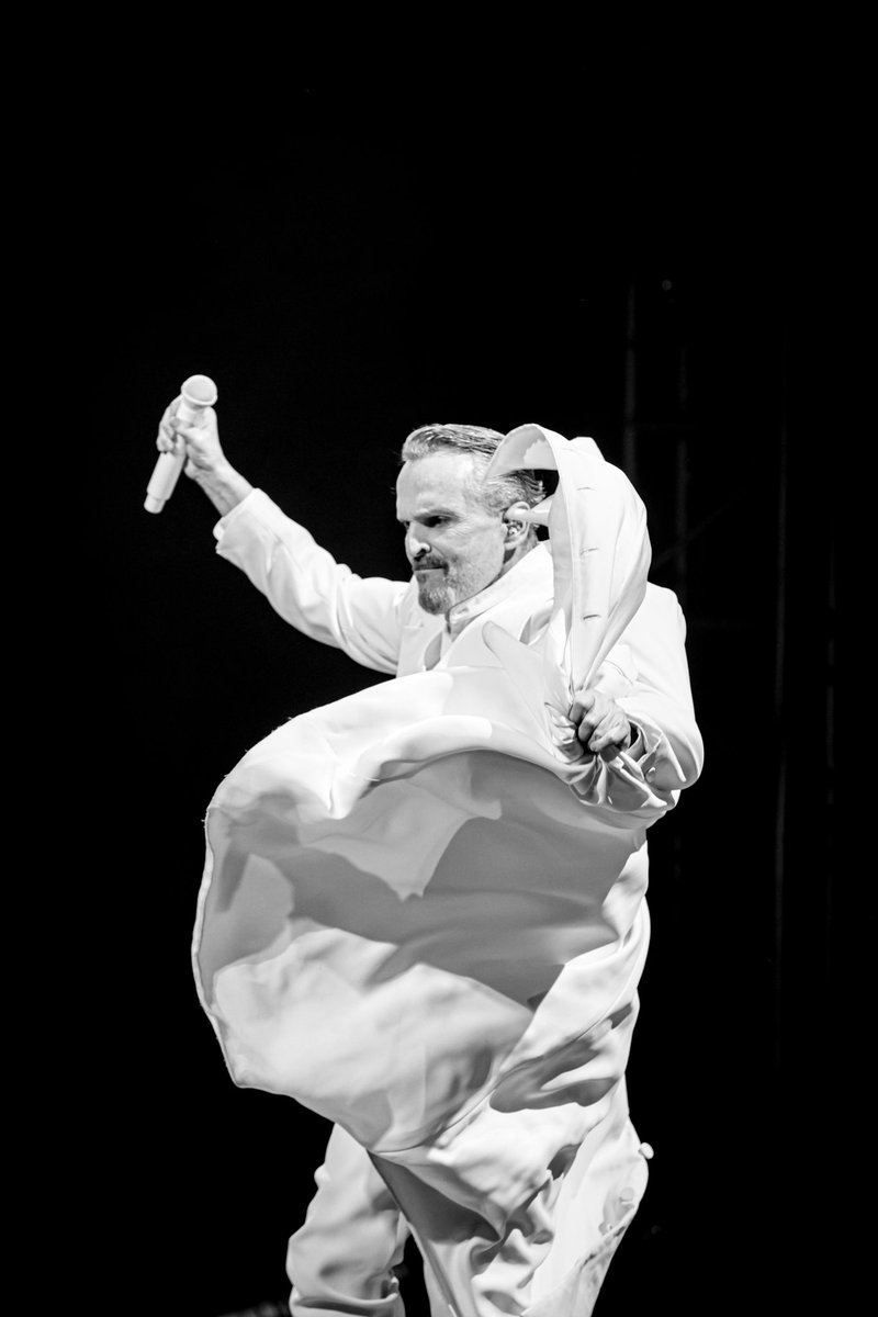 Miguel Bosé tweet media