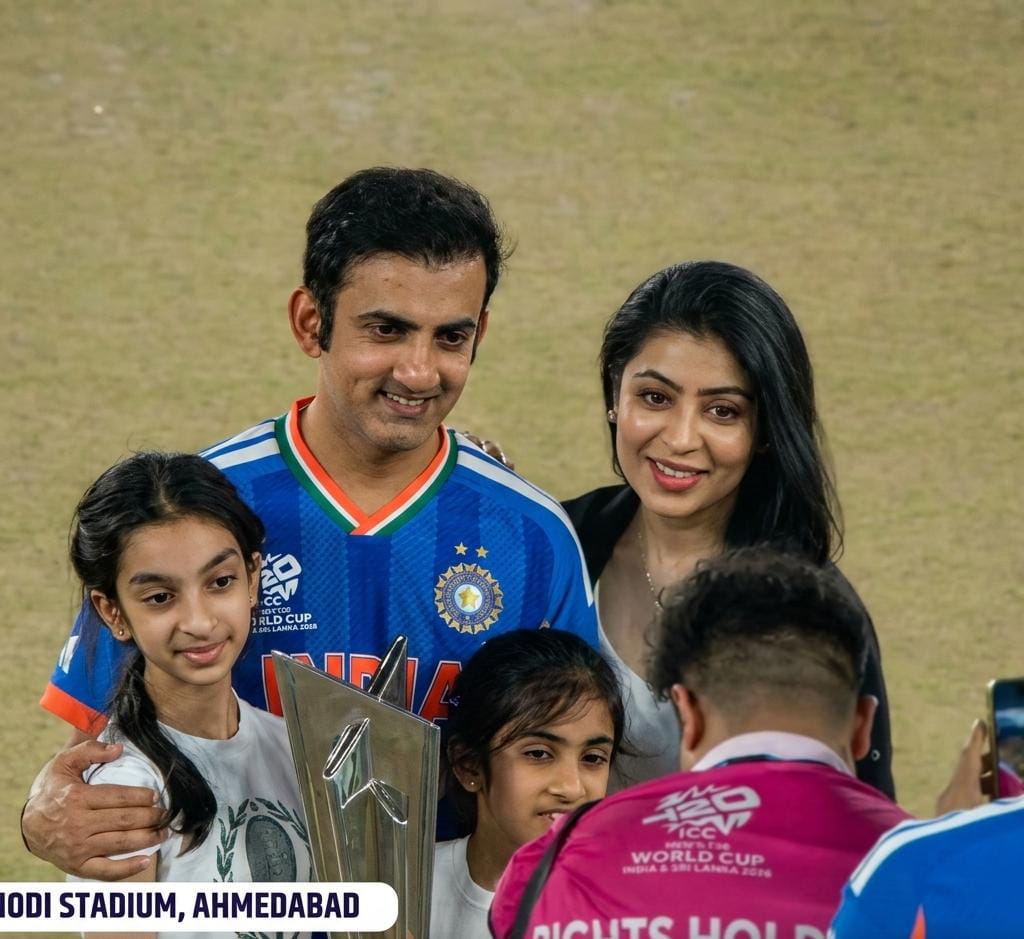 Every mens dream 
Play Cricket and have a good family at home waiting for you ♥️🇮🇳 
Gautam Gambhir won in life