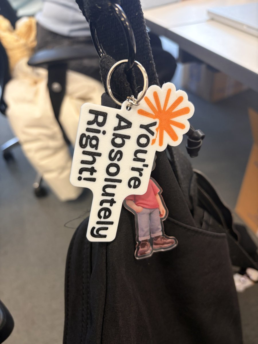 RandomYang tweet media