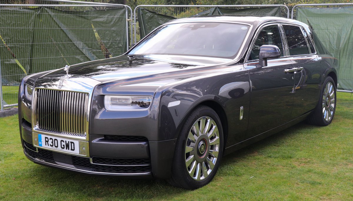 Chrysler looks like a phantom until a phantom pulls up.