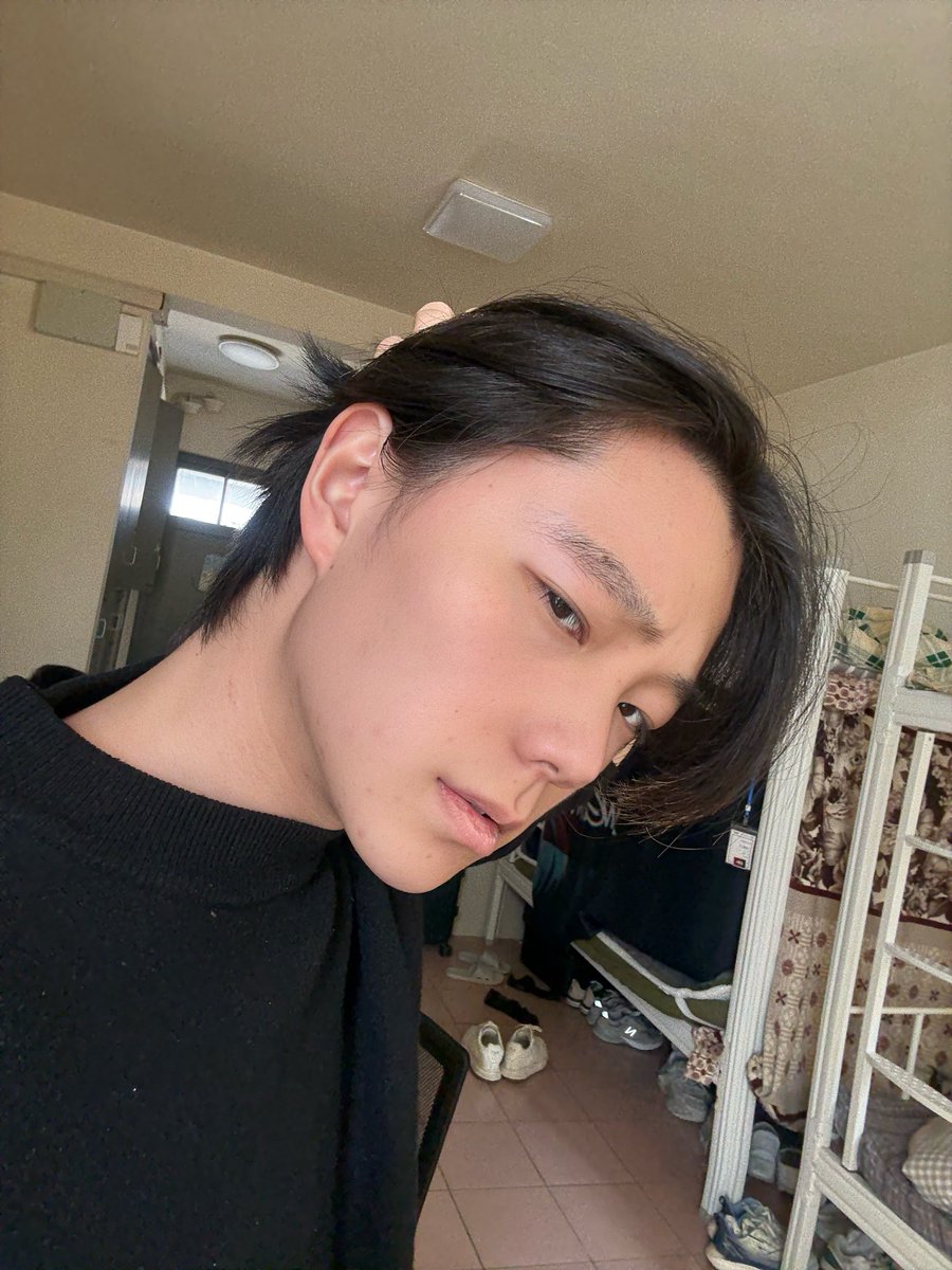 0807zhangry's tweet photo. 想到世界上有你这样依赖我 我没办法不爱你
#自拍 #原相机 #忧郁 #人类 https://t.co/sTUBpO9Le2