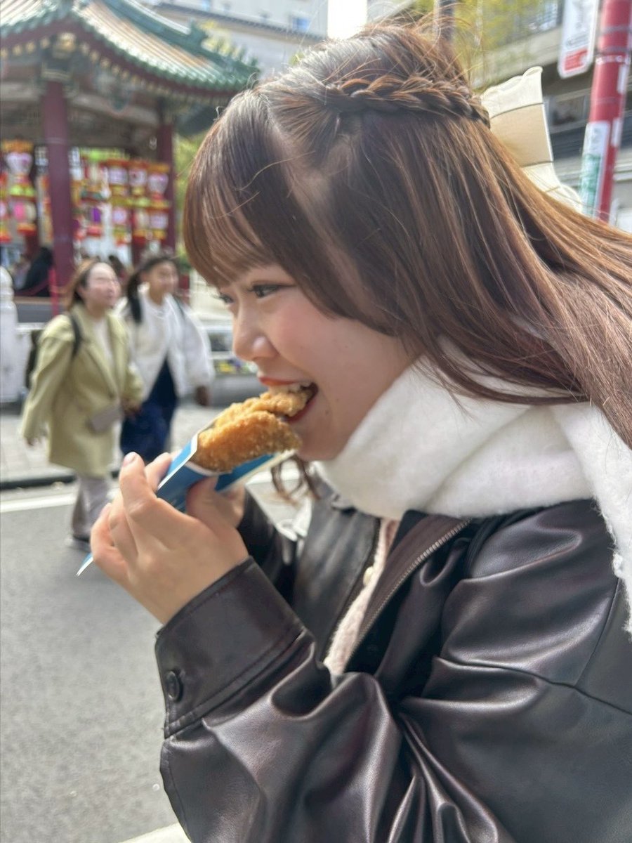 advantage_tt's tweet photo. 2年　ゆなみ���法法）

アドバンのイルミネーションゆなみ！��✨
キラッキラなおめめと底抜けの明るさでアドバンを照らしてる🤩彼女には表と裏なんて存在しません🙂‍↕️ぜんいんハッピー⭐️
ビギナーでもテニスへの熱量は負けてない🔥ゆなみといっぱいトークしてテニスもがんばっちゃお👊

#春から上智 https://t.co/ZtxptnyrWa
