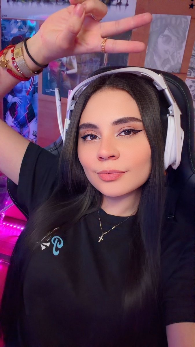 🖤Auth. Chris🍓 tweet media