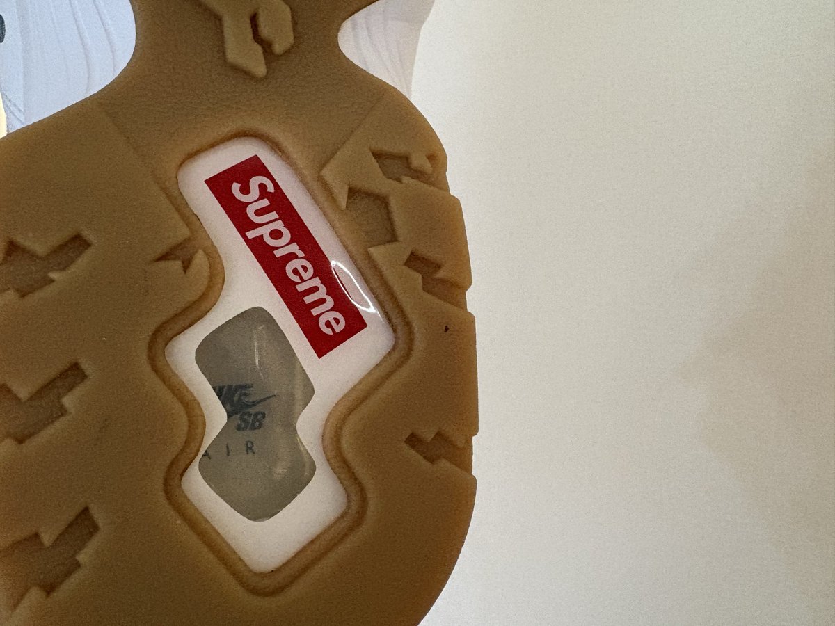 zozo___ozoz's tweet photo. Supreme ss26 week2

Supreme®/Nike SB Air Max 2 CB '94 Low
COLOR/STYLE：White

ストレスを買い物にぶつけるタイプ👤
お気に入りポイントのソール https://t.co/9ZKdoctvqI