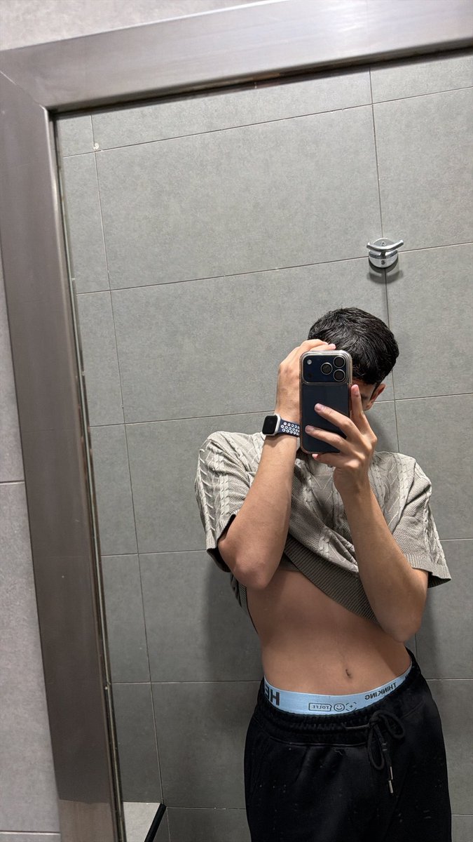 𝒩𝑒𝐹 🦕 tweet media