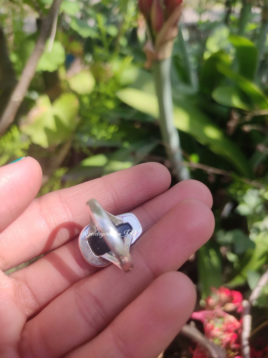 jewelrycreatio1's tweet image. Natural Black Onyx Ring,925 Sterling Silver,Coffin Ring,Men's Ring,Dainty Ring,Handmade Ring,Statement Ring,Onyx Gemstone Ring,Gift For Her
Buy At:
etsy.com/in-en/listing/…
#Blackstonering #Blackonyxmensring #Promisering #Giftforhusband #Blackonyxsignetring #Blackonyxjewelry