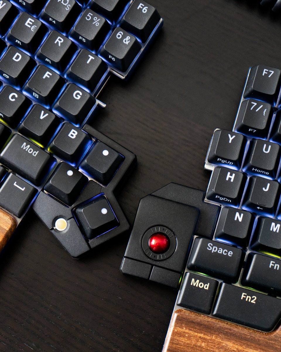 Ult. Hack. Keyboard tweet media