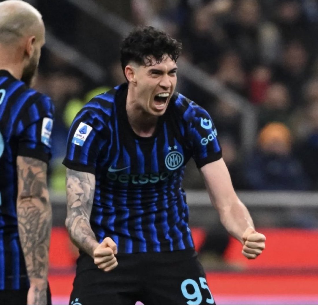 MMMilan13 tweet media