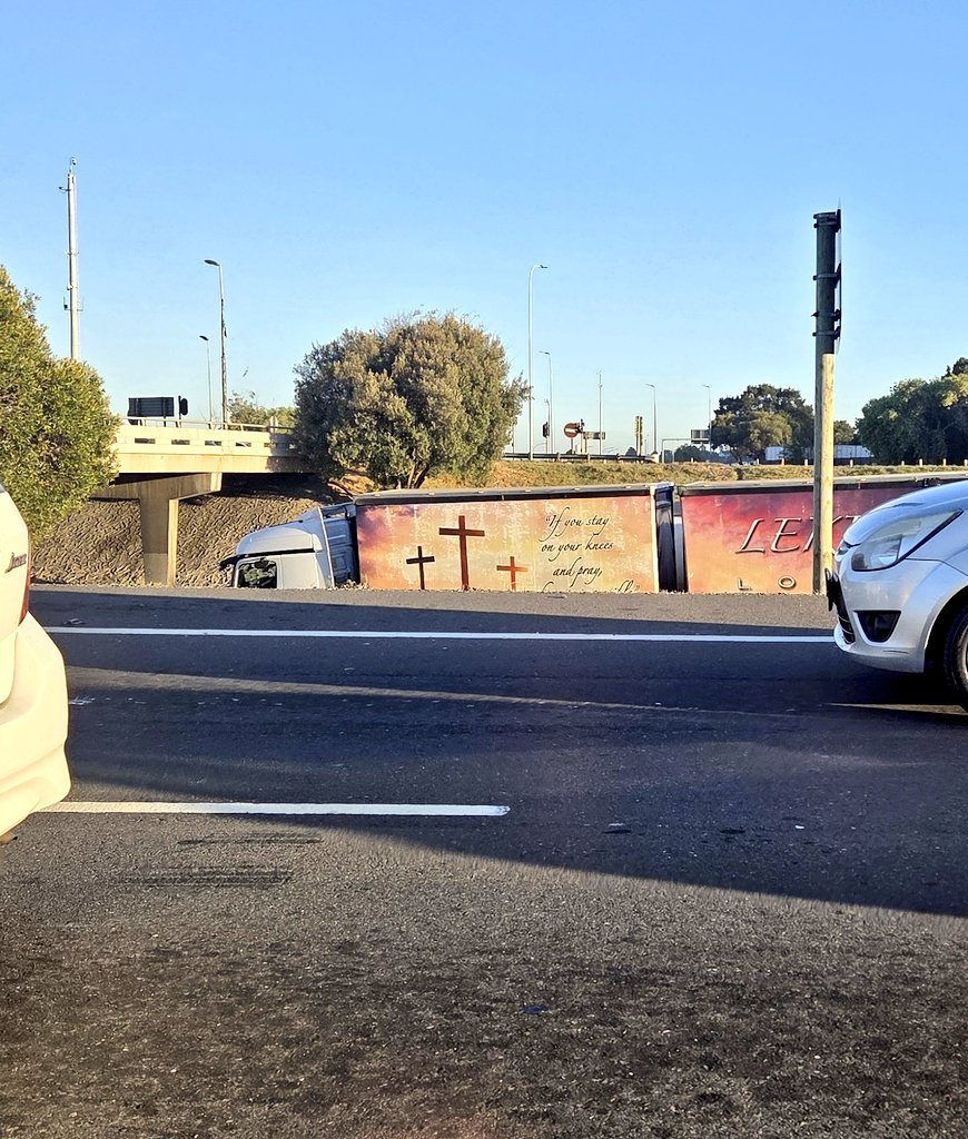 𝐋𝐄𝐒𝐋𝐄𝐘 𝐏𝐈𝐄𝐓 tweet media