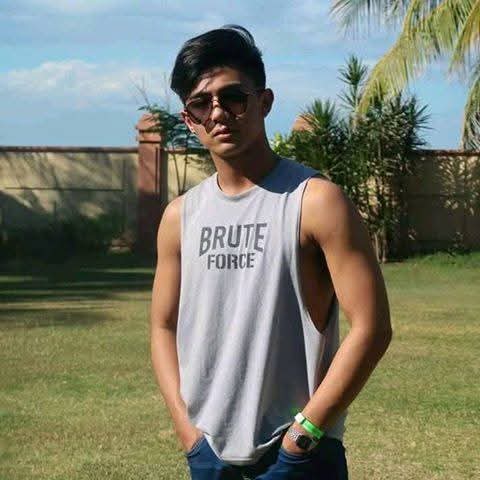 Taga Retweet tweet media