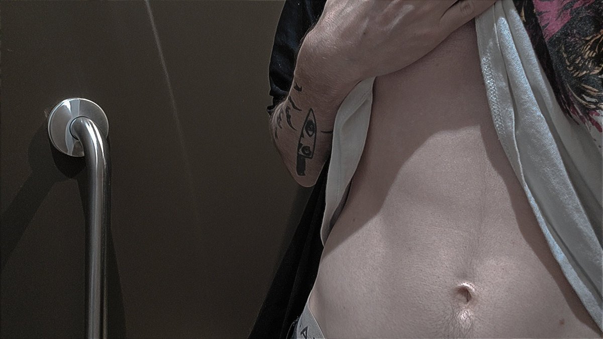 Deadfred8bread tweet media