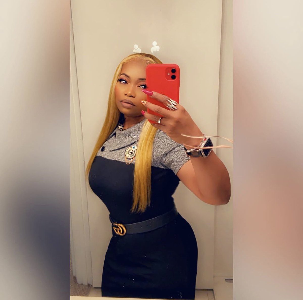 Camera ready! 🎥 🤳 
Action!! 🎬