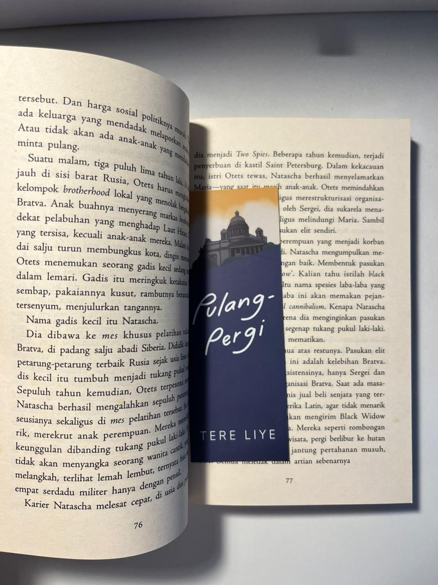 apphora's tweet photo. WTS Novel Tere Liye | Pulang, Pulang-Pergi 
Kondisi:  
✅Tersampul rapi  
✅Halaman baca AMAN &amp; bersih (like new)  
✅Sama sekali tidak pernah terpakai
⚠️Minus: Sedikit menguning di halaman awal aja (faktor usia) 
⚠️Minus: Cover pulang - pergi terlipat ujungnya 
#WTS https://t.co/bTVazgwuw1