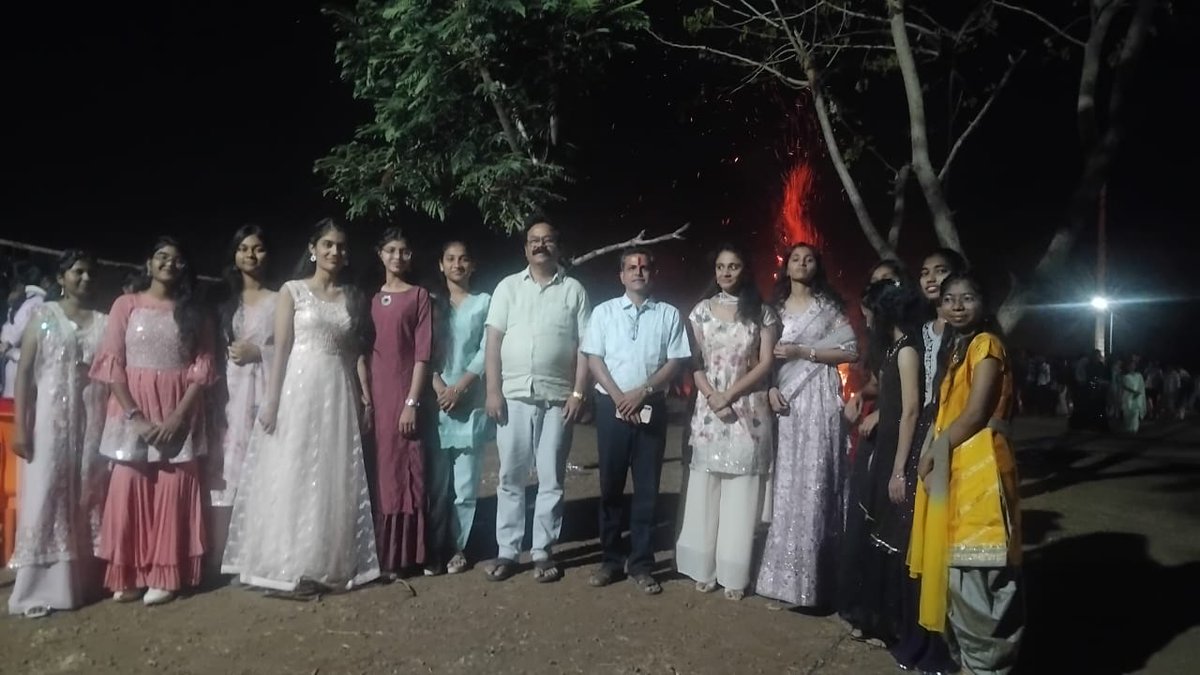 jnvwardha's tweet photo. "Holi Festival'" celebrate in PMS School JNV Wardha https://t.co/igu3MW5mXO
