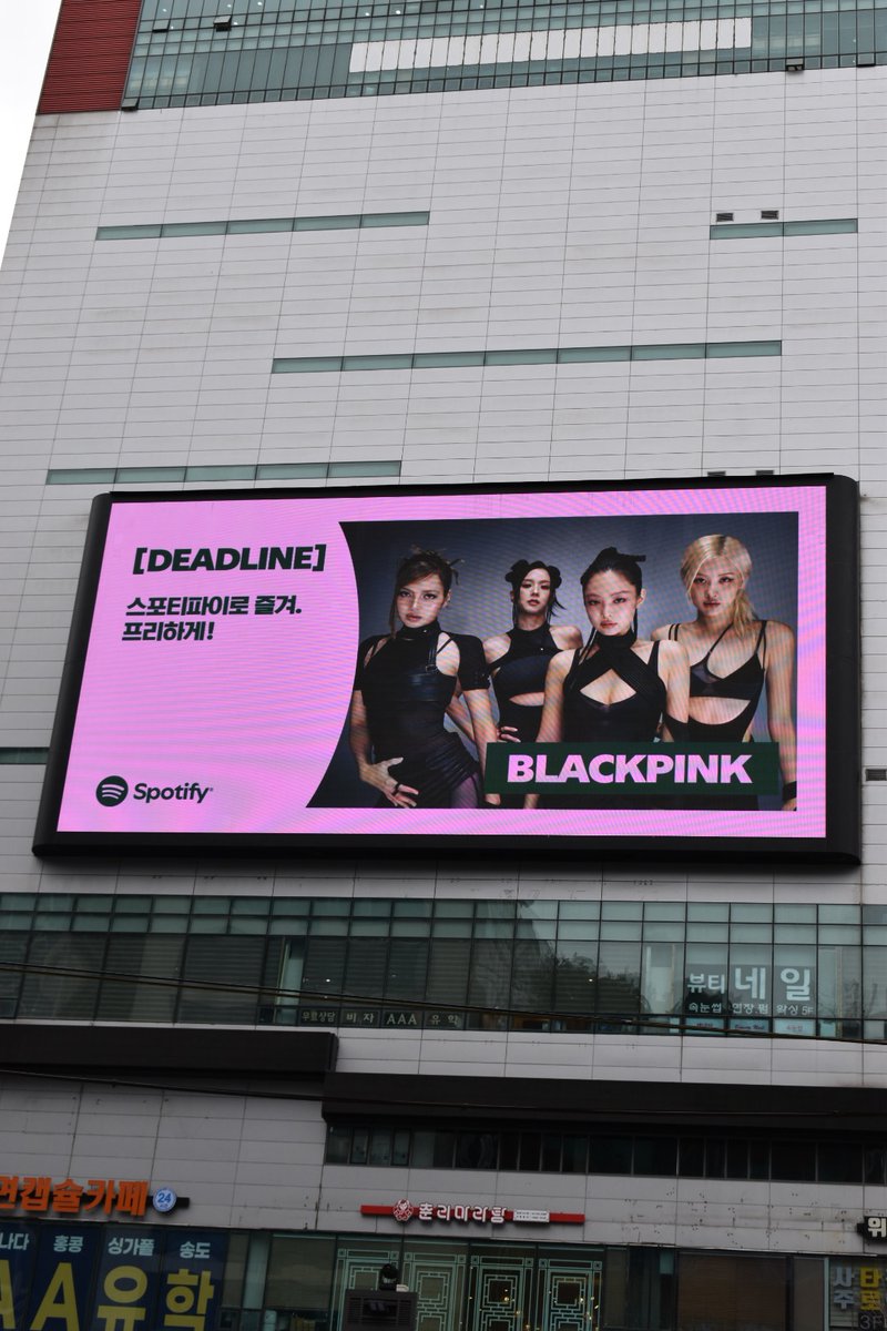 BLACKPINK's tweet photo. Listen #GO now in @Spotify ! Thank you @SpotifyKR  

#블랙핑크 #3rdMINIALBUM #DEADLINE #YG https://t.co/ul0I0scwcd
