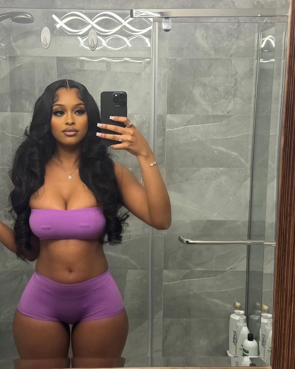 nuzartruck's tweet photo. Purple looks hot 💟 https://t.co/1hPhqWAKYE