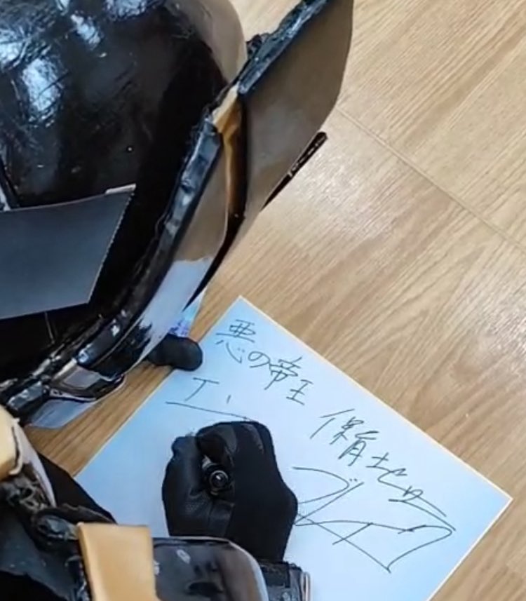h_h_break2022's tweet photo. 前回の！保育士ヒーローブレイク!!
⁡
ブレイクからの卒業証書授与式をやったり、皆でサイン書いたり、カノンちゃんがピアノ演奏したり、ツナギ茶が色んな変なことしたりしました🪑
⁡
みんな色々そつぎょうおめでとう！！
⁡
春からも保育士ヒーローブレイクを応援してね🌸🌸 https://t.co/MZDR2OPN9l