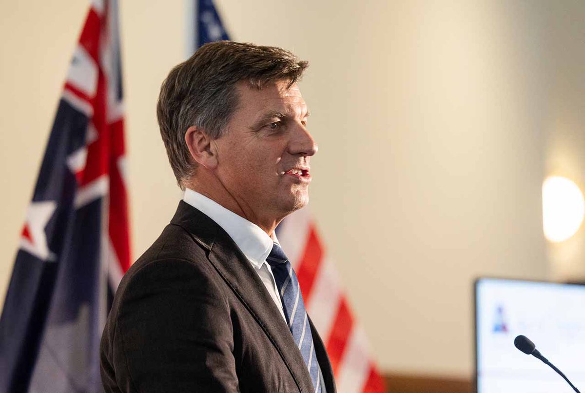 The_Indian_Sun's tweet image. #Coalition considers requiring #visa cancellation appeals to be lodged from offshore, preventing lengthy stays on #bridgingvisas. A broader rewrite of #MigrationAct is also proposed, wt potential regional visa suspensions under review. #TheIndianSun

🔗 wp.me/p7ADtX-ufV